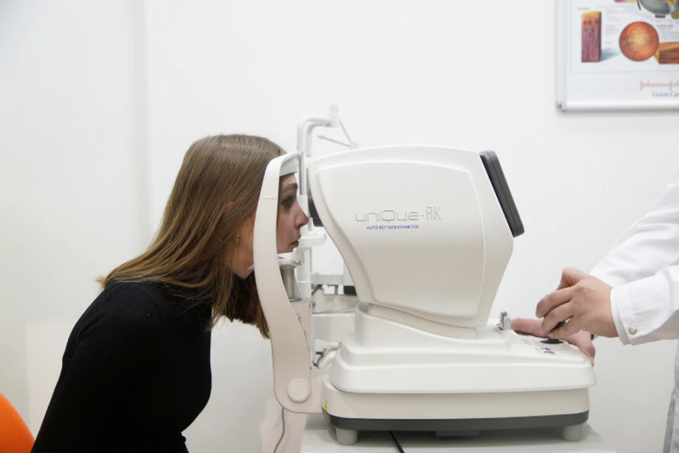 Зрение детей будут проверять на современном электронном офтальмологическом оборудовании.