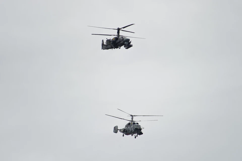 Военная авиация провела репетицию парада в Петербурге.