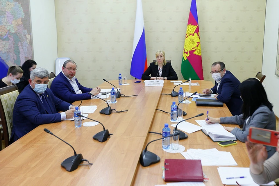 По поручению Вениамина Кондратьева замглавы Кубани Анна Минькова провела личный прием жителей. Фото: пресс-служба администрации Краснодарского края.