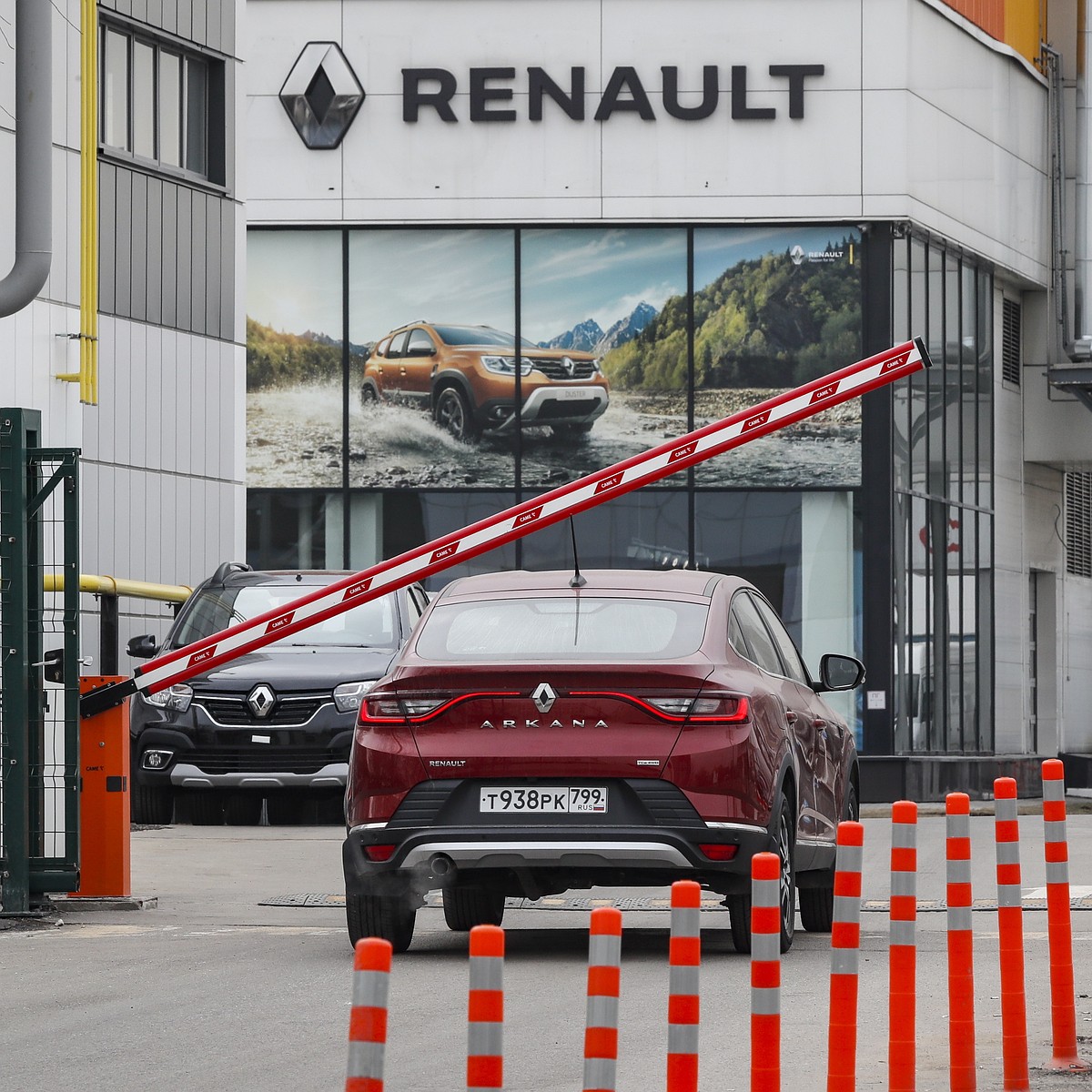 Renault ушел из России: какие модели теперь будет выпускать «АвтоВАЗ» и  какие машины перестанут собирать в нашей стране - KP.RU