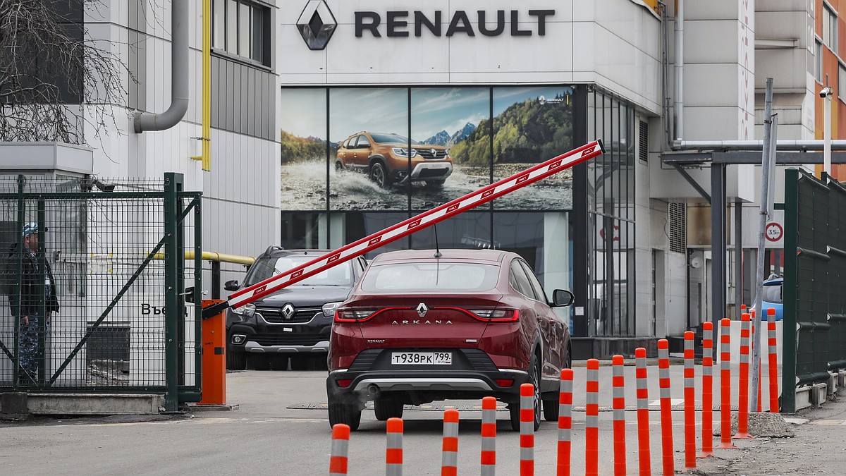 Renault ушел из России: какие модели теперь будет выпускать «АвтоВАЗ» и какие  машины перестанут собирать в нашей стране - KP.RU