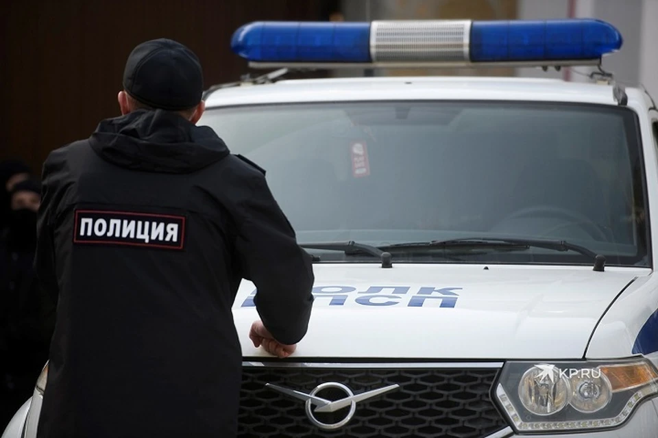 На место происшествия выезжала следственно-оперативная группа территориального ОВД и следователь СК