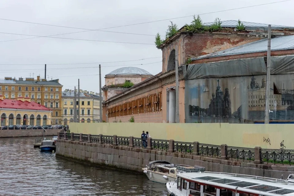 Конюшенное ведомство в Петербурге выставят на торги по программе льготной аренды