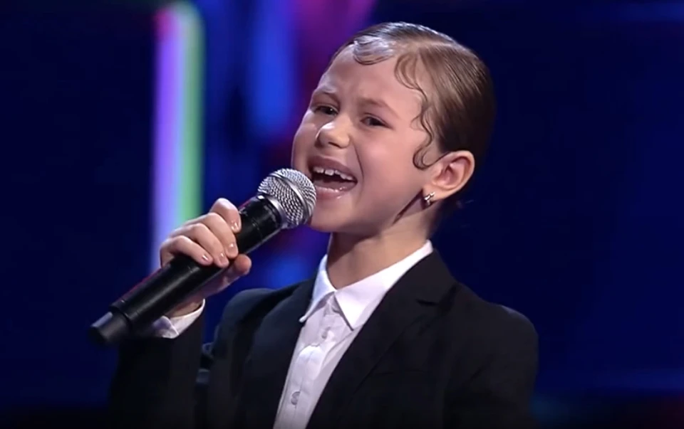 Восьмилетняя нижегородка Аделия Загребина стала победительницей девятого сезона шоу "Голос. Дети" Фото: скриншот youtube