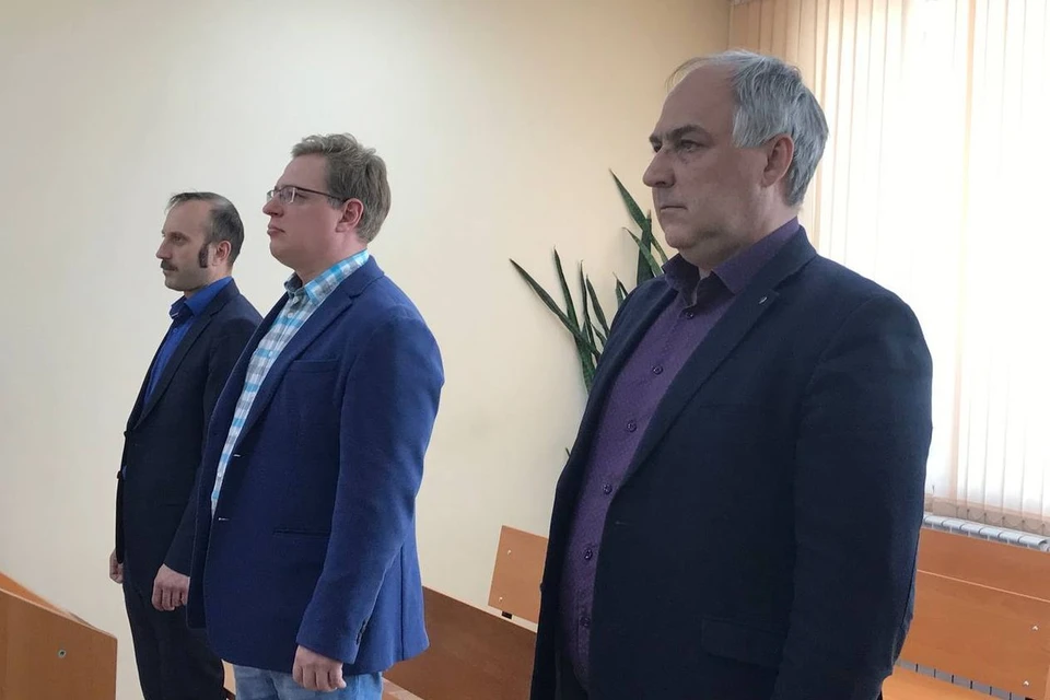 Приговор вынесли трем участникам авиааферы.