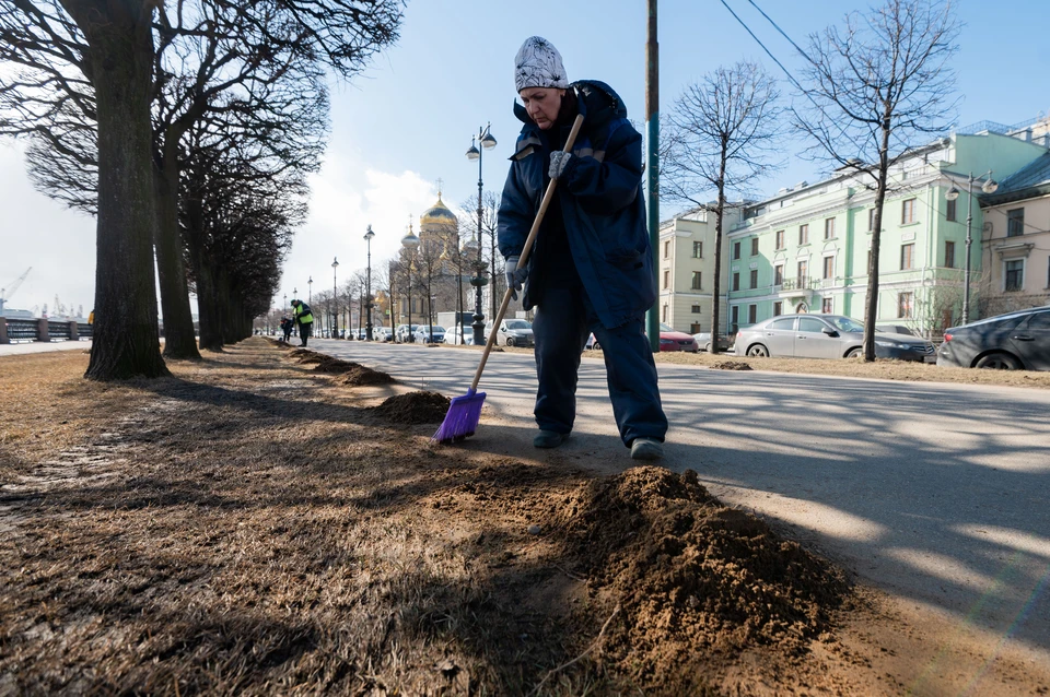 Месячник завершился только формально – работы по очистке города продолжаются.