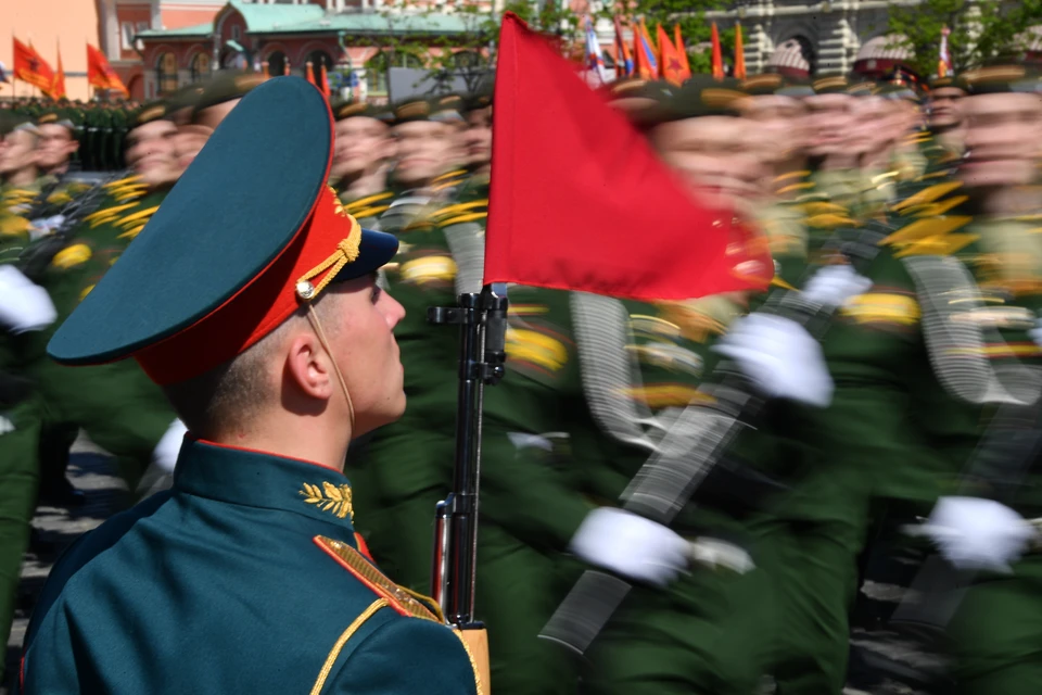 Прохождение сводного полка Чебоксарского гарнизона и военной техники на площади Республики запланировано на 12:00.