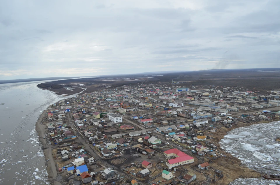 Противопаводковая защитная дамба в Среднеколымске. Фото: goarctic.ru