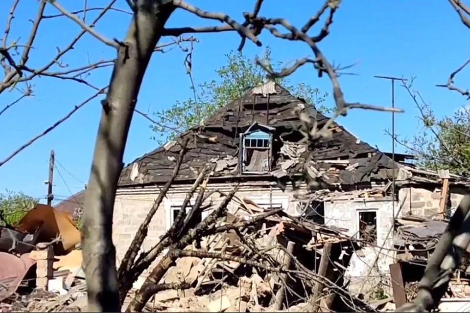 Последствия обстрела города Ясиноватая. Фото: кадр из видео УНМ ДНР
