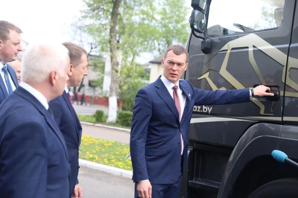 Глава региона посетил Минский автомобильный завод. Фото: пресс-служба правительства Республики Беларусь