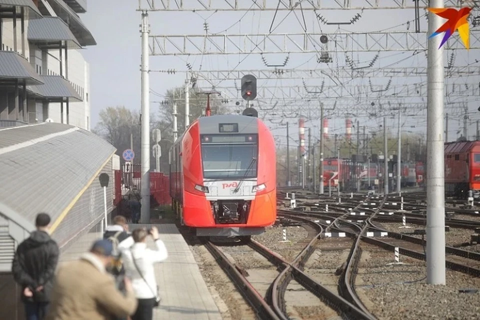 В БЖД снизили стоимость проезда в поездах в Россию.