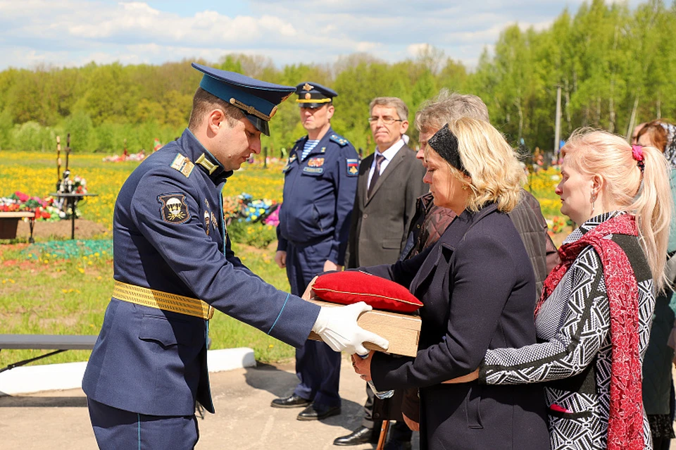 В Туле прошла церемония прощания с погибшим при исполнении воинского долга Виктором Шкурченко