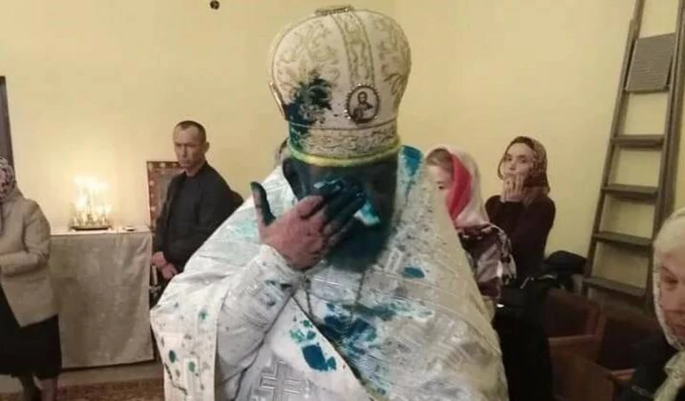 Националисты плеснули зеленкой в лицо священника УПЦ во Львовской области Фото: Украинская православная церковь