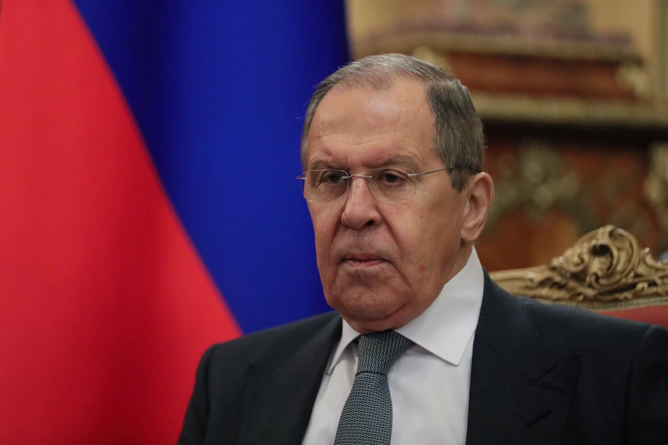 Лавров заявил, что западные политики, добивающиеся поражения России, плохо учились в школе