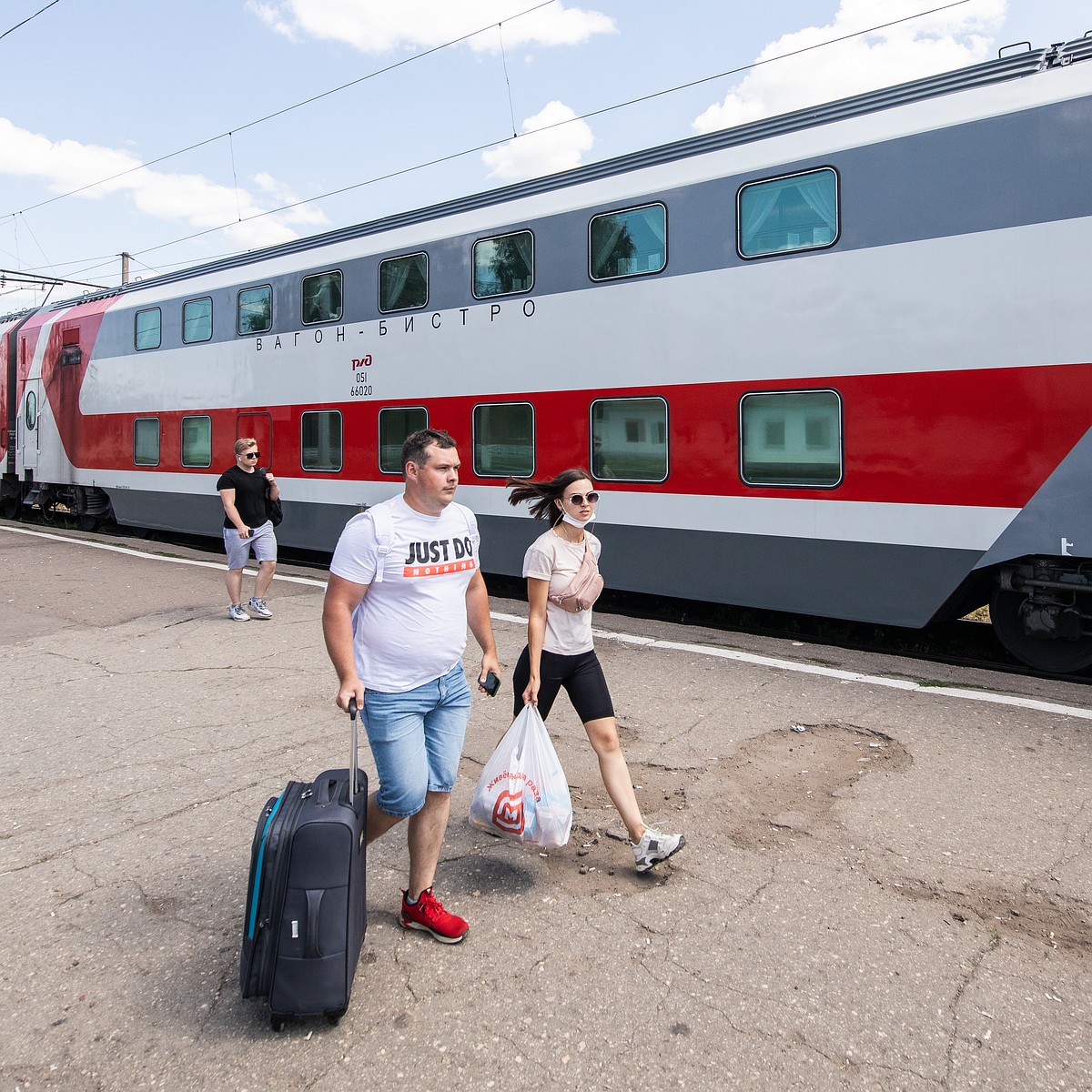 Новый двухэтажный поезд между Москвой и Феодосией запустят с 28 мая - KP.RU