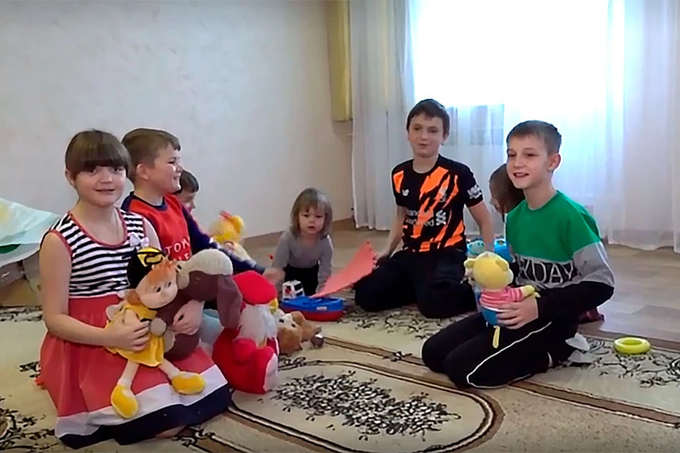 Больше половины беженцев, прибывающих в Россию с территории Украины - дети.