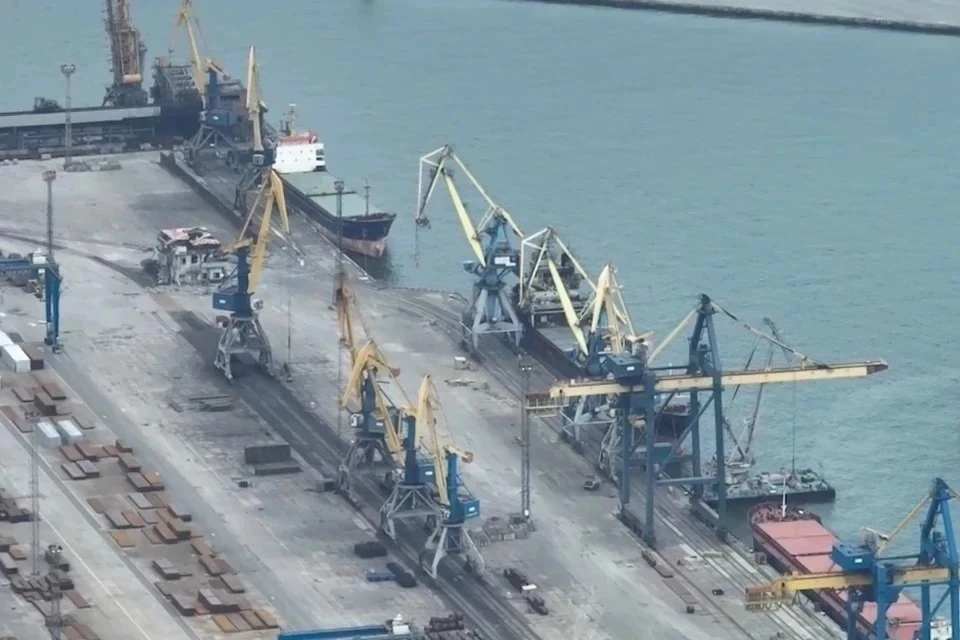Минобороны России заявило об устранении минной опасности в порту Мариуполя Фото: кадр из видео