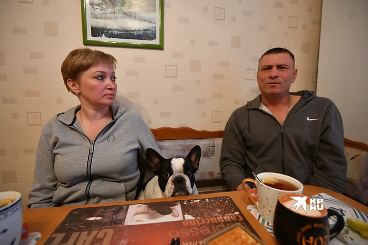 «Чудом вывезли на себе 80-летних бабушек, пса и кота»: беженцы из Мариуполя рассказали, как оказались в Екатеринбурге