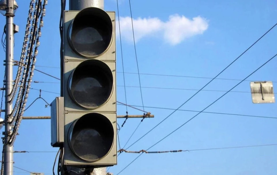 В Смоленске отключат светофоры на перекрёстке в Промышленном районе. Фото: СОГБУ «Смоленскавтодор» – СМЭУ.