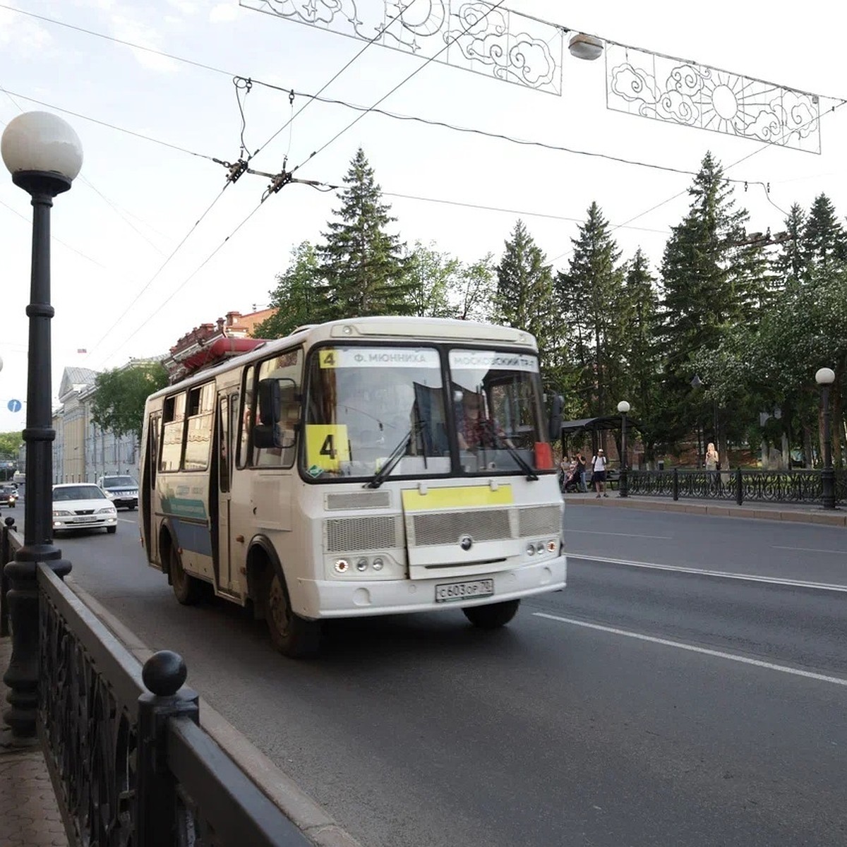 В Томске водитель автобуса ошибочно списал с карты девушки 924 рубля - KP.RU