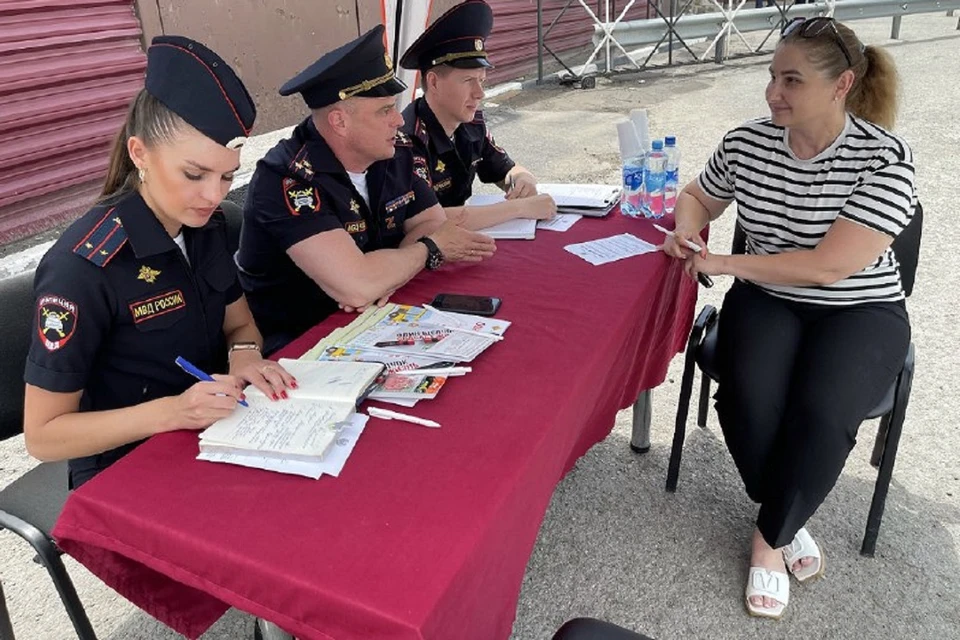 В Ростовской области автомобилисты ответили на вопросы о коррупции на дорогах. Фото: ГИБДД по РО.