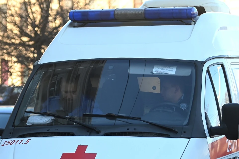 В Выборге госпитализировали облитого бензином мужчину.