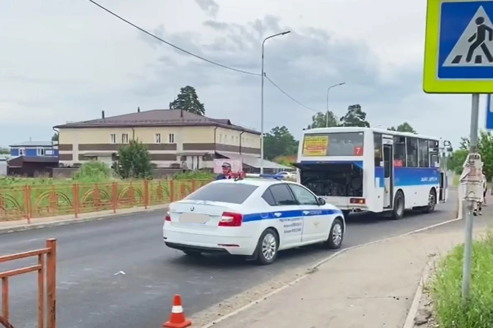 Автобус сбил подростка на "зебре" в Иркутской области