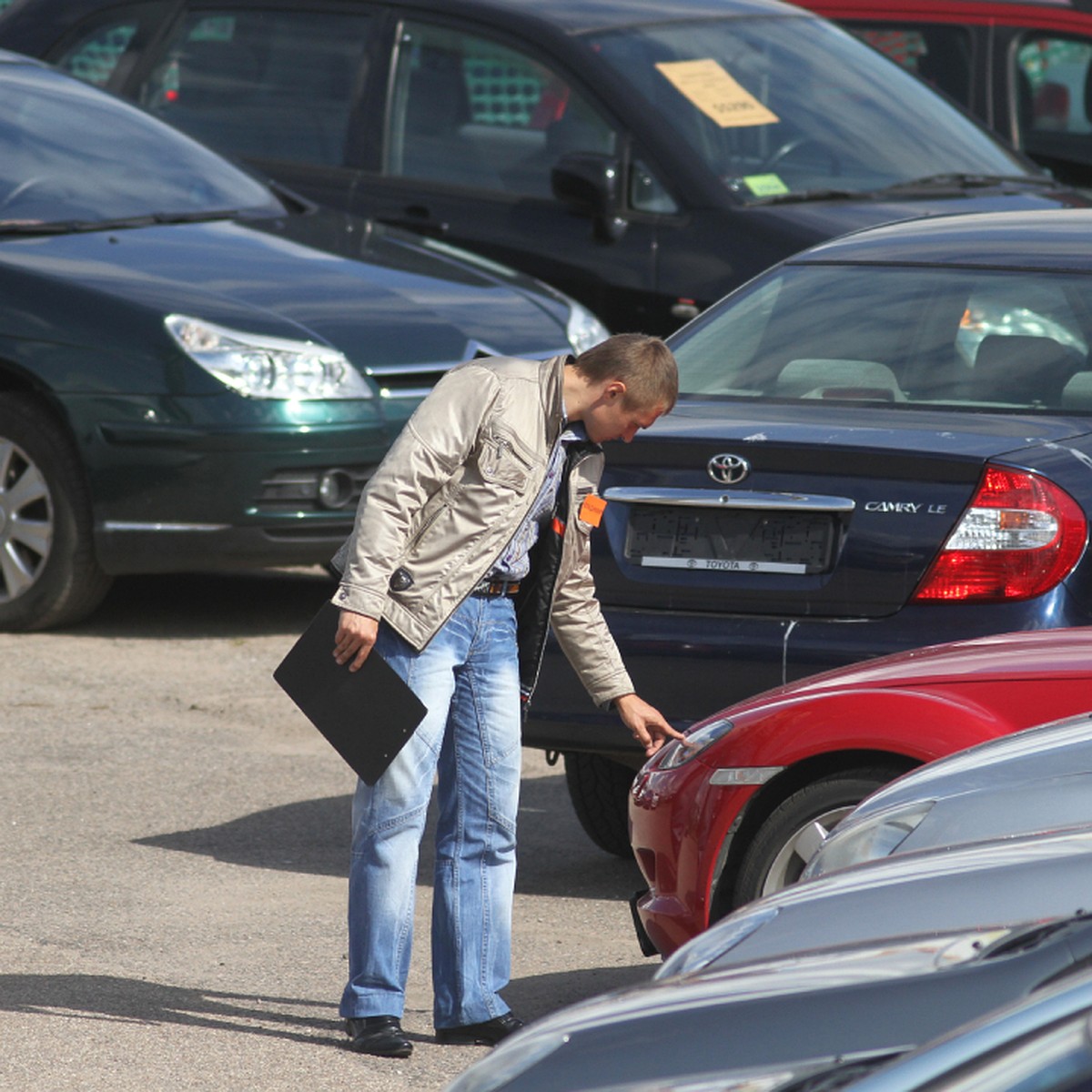 На каких поддержанных автомобилях чаще всего скручивают пробег при продаже  в Иркутской области, выяснил сайт Дром - KP.RU