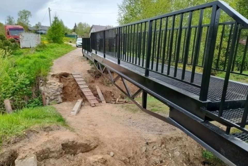 Мост через ручей в Рыбинске восстановили
