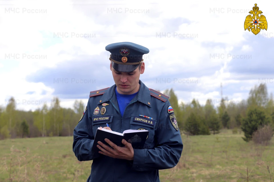 Сотрудники МЧС регулярно обследуют пожароопасные территории. Фото: ГУ МЧС России по Тверской области.