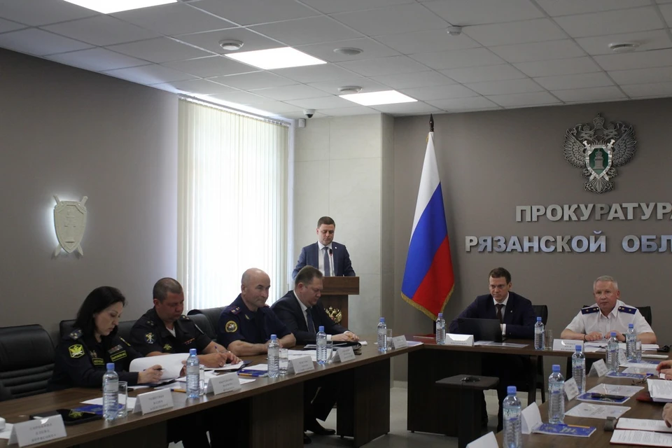 Тему дорог и использования бюджетных средств на их ремонт обсудили в Рязани с участием главных силовиков.