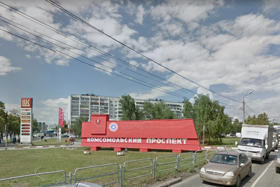 Согласно проекту, храм будет прямо за стелой с Лениным. Фото: google.ru/maps