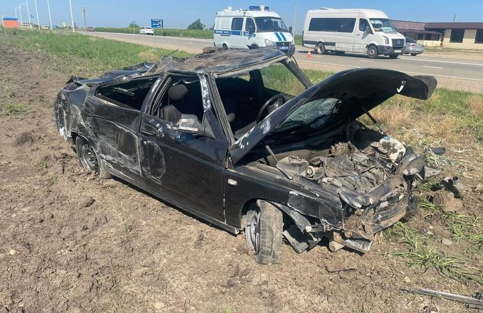 В результате ДТП двое пассажиров госпитализированы. Фото: пресс-служба МВД по Адыгее