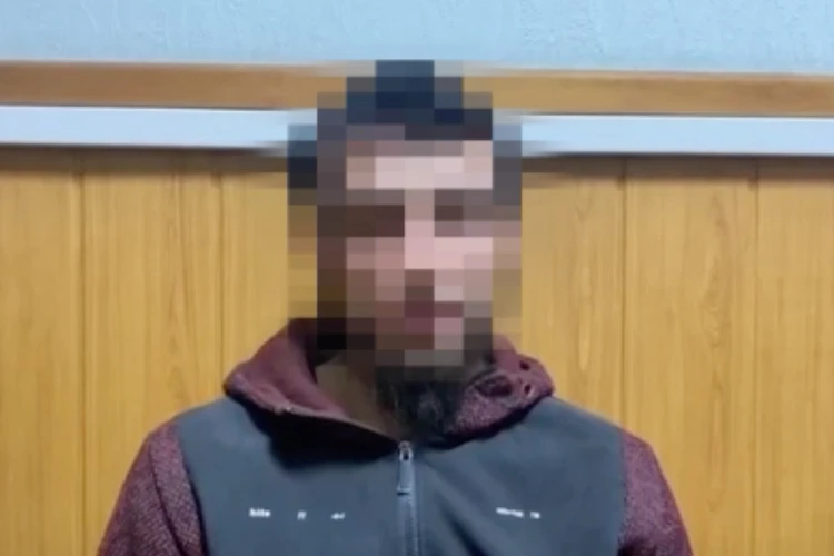 Давал деньги на форму и боеприпасы: спонсора международных террористов задержали в Хабаровске