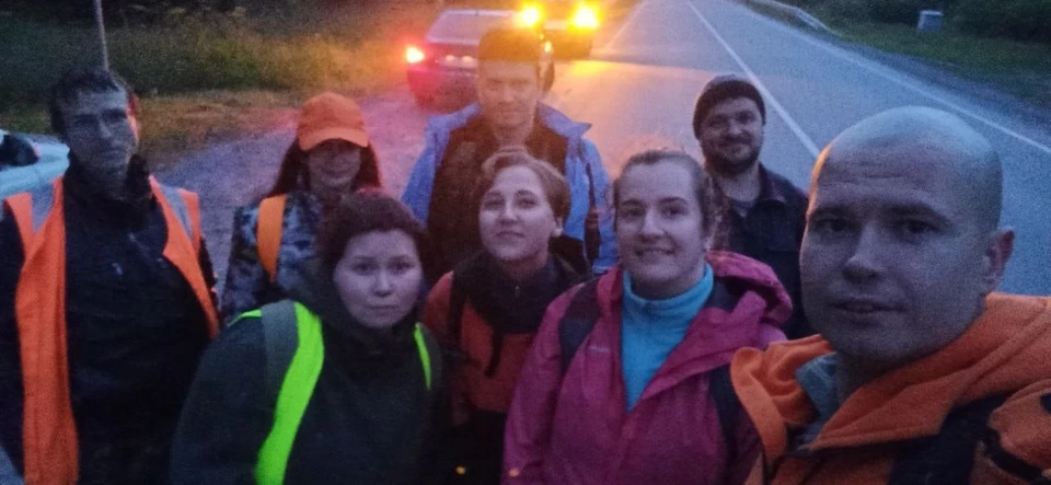 В Тюменской области волонтеры нашли в лесу заблудившегося дедушку. Фото - поисковый отряд "ЛизаАлерт" Тюменской области в ВК.