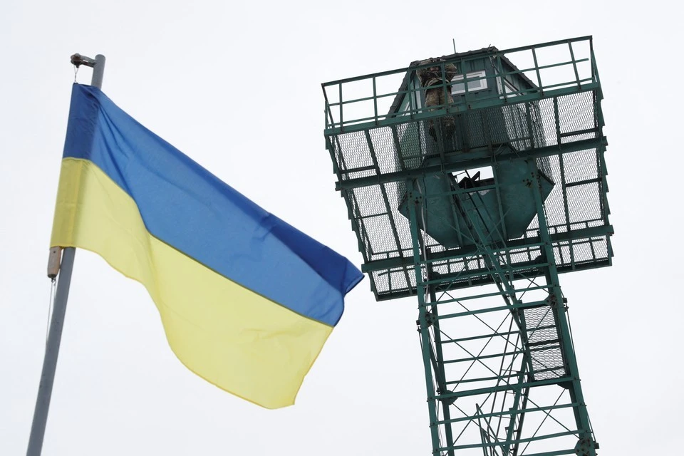 ВСУ установили на острове Змеиный флаг Украины