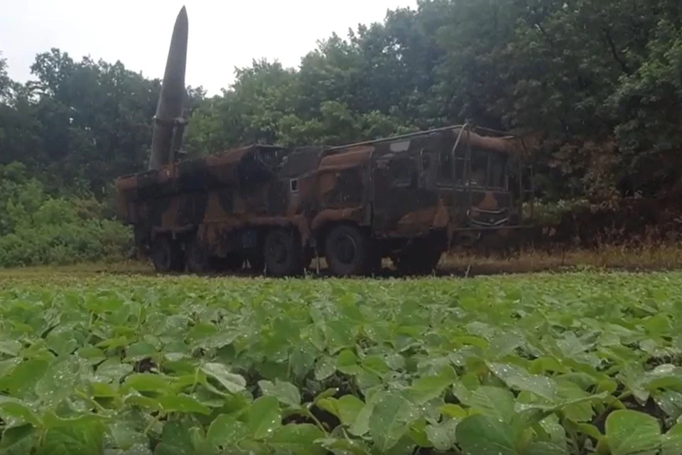 Настоящая охота развернута в Донбассе на склады с натовским вооружением, которое поставляют с западных областей Украины. Она приносит хорошие результаты.