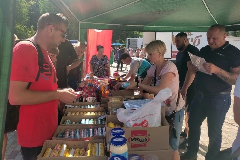 Горожане смогли приобрести продукты питания без магазинных наценок. Фото: Минагропром ДНР