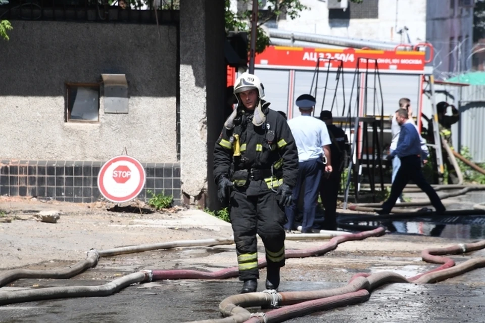 Пожар в частном доме тушили 13 спасателей