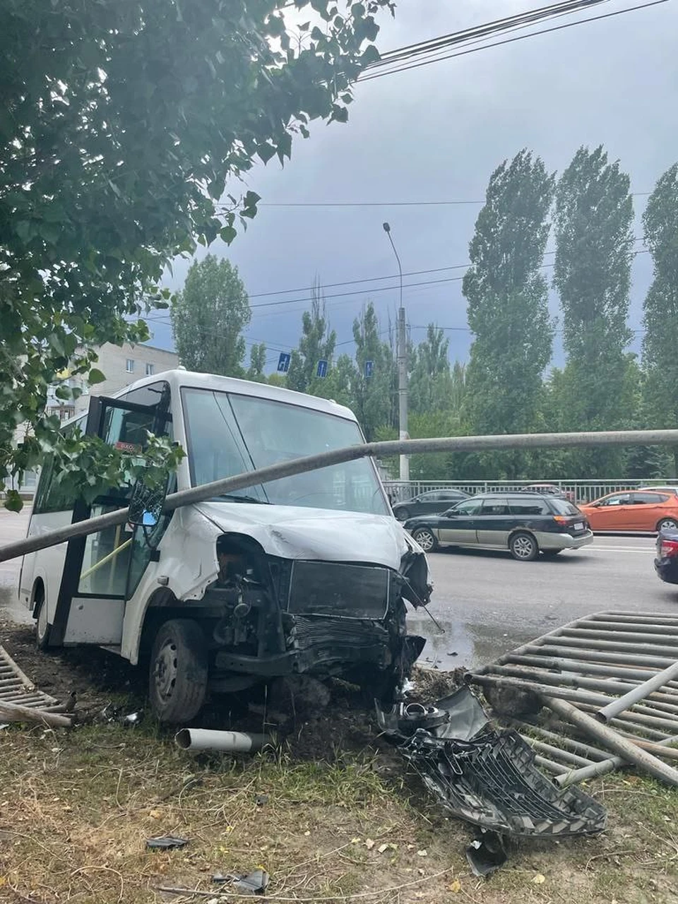 Место аварии. Фото с телеграм-канала ГУ МВД России по Воронежской области.