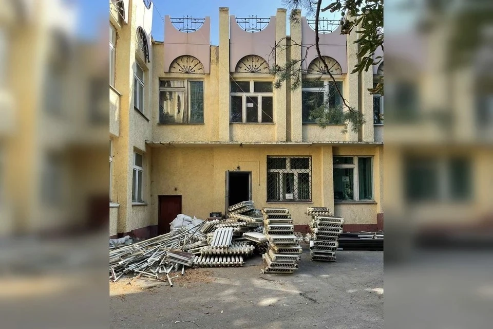 Местные жители уже почти год пытаются защитить здание бывшего детского садика от сноса. оот: предоставлено "Комсомолке"