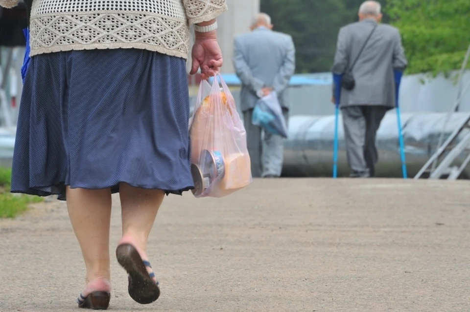 В Томской области мужчина обворовал пенсионерку.