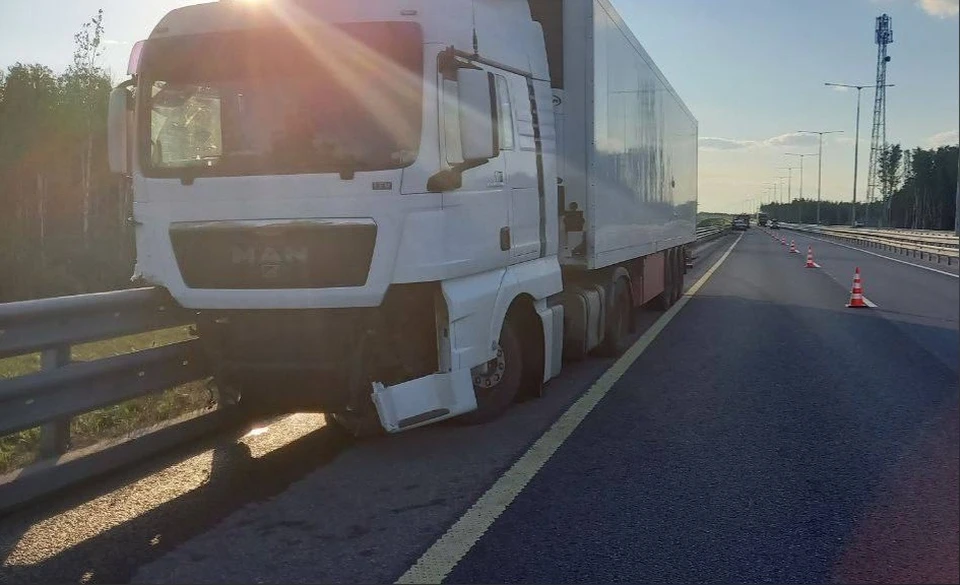 Водитель большегруза наехал на машины и пассажира Фото: УГИБДД России по Тверской области