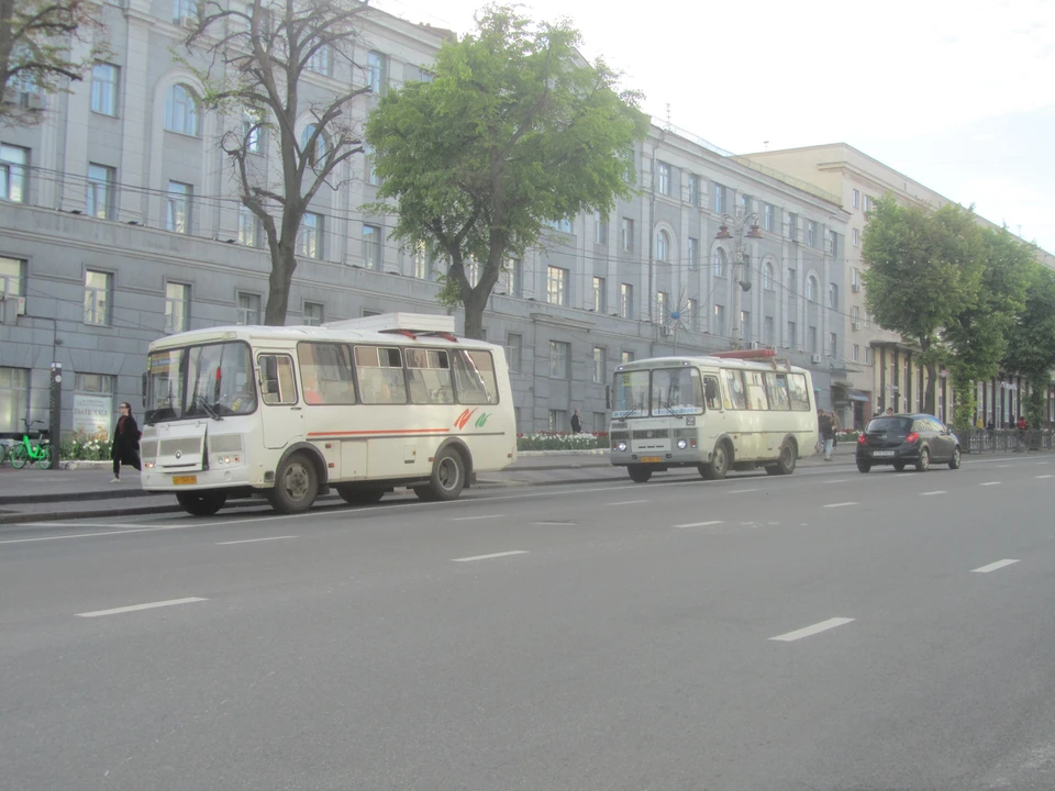 Автомобиль вспыхнул во время движения