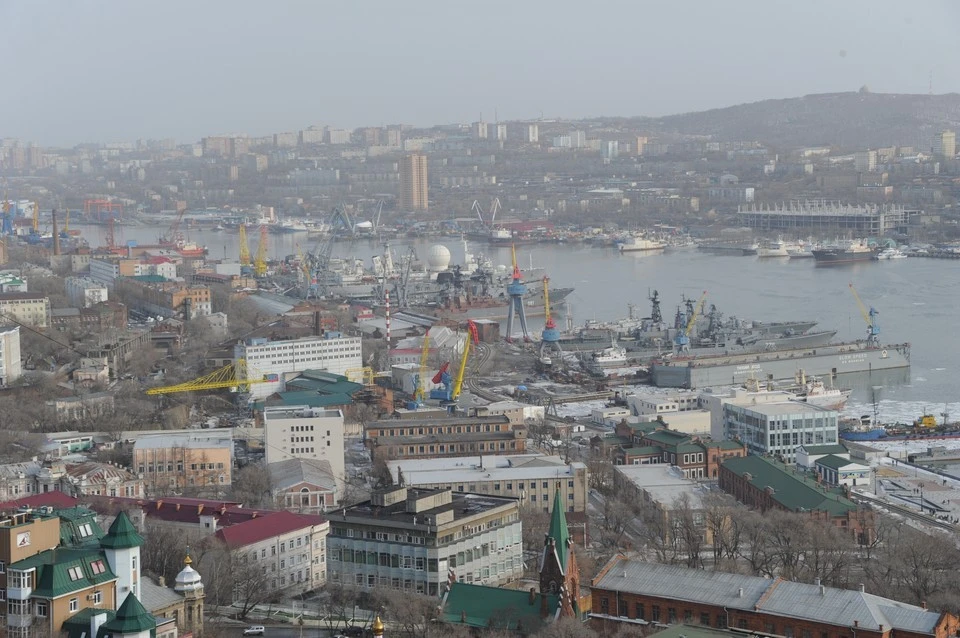 Владивосток полдень против