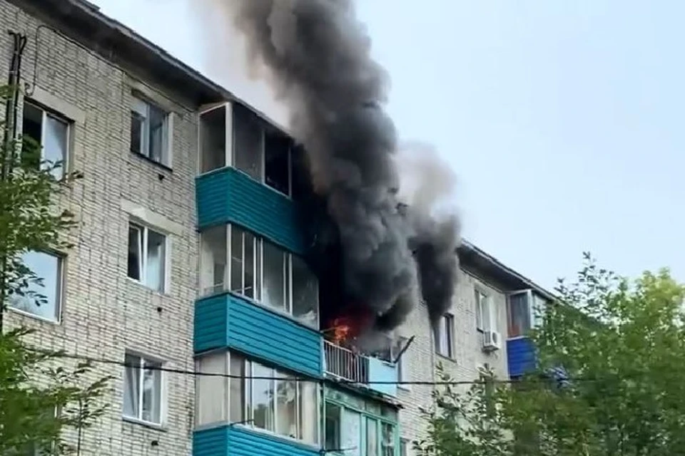 Хотя причину ЧП предстоит установить дознавателям, скорее всего, ей стала неосторожность при курении. Фото: стоп-кадр видео