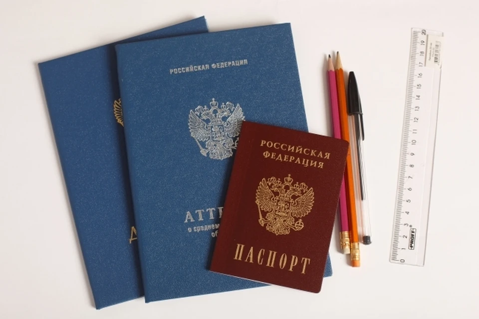 Экзамены все учащиеся выпускного класса сдали с первого раза
