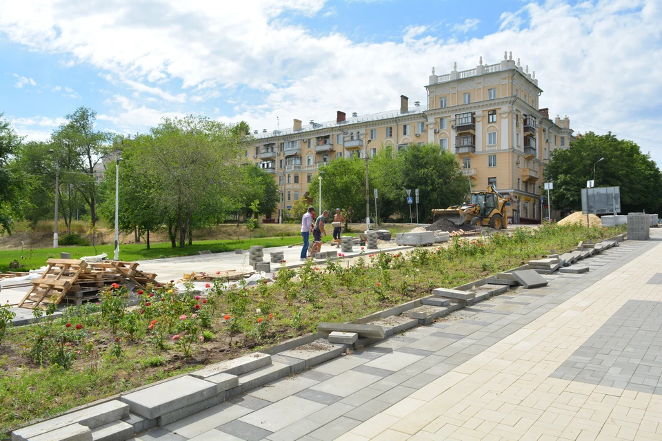 Цены на стройматериалы взлетели, поэтому и благоустройство города обходится дороже.