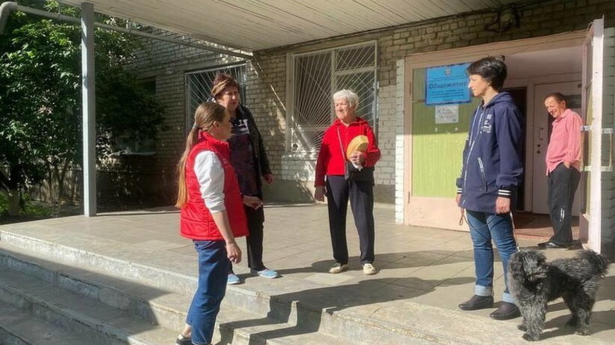 В Луганске начал работу по новому адресу пункт приема эвакуированных из зон  боевых действий - KP.RU