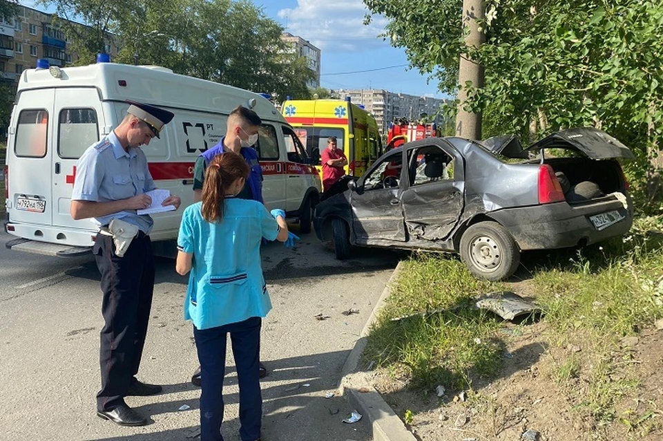 Водителя в шоковом состоянии доставили в больницу Фото: ГИБДД по Свердловской области